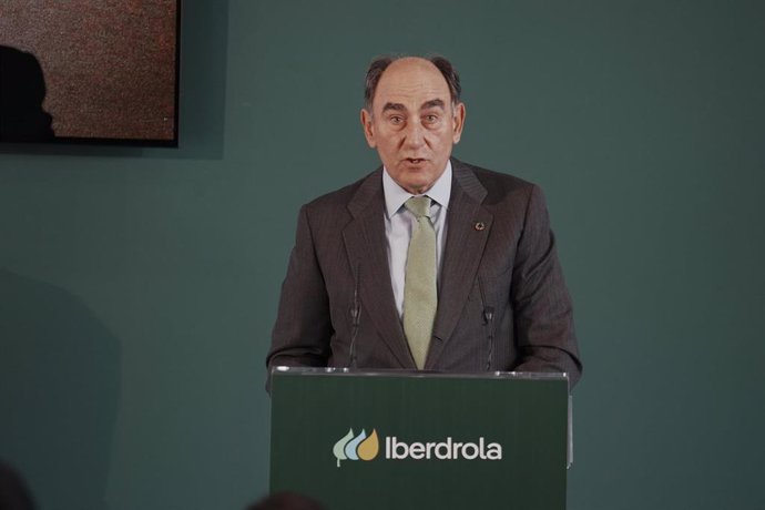 Archivo - El presidente de Iberdrola, Ignacio Galán, interviene durante un acto de recuerdo al consejero delegado de Iberdrola y presidente de BBK, José Ignacio Berroeta, en Iberdrola Larraskitu, a 18 de diciembre de 2023, en Bilbao, Vizcaya (España). Jos