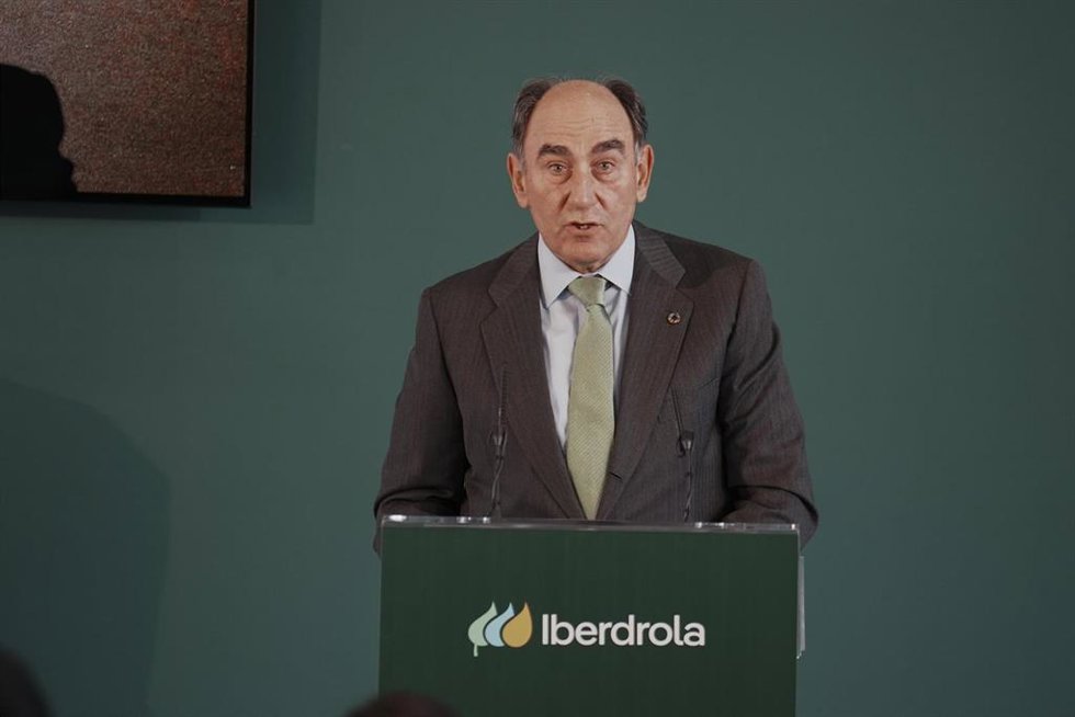 Archivo - El presidente de Iberdrola, Ignacio Galán, interviene durante un acto de recuerdo al consejero delegado de Iberdrola y presidente de BBK, José Ignacio Berroeta, en Iberdrola Larraskitu, a 18 de diciembre de 2023, en Bilbao, Vizcaya (España). J