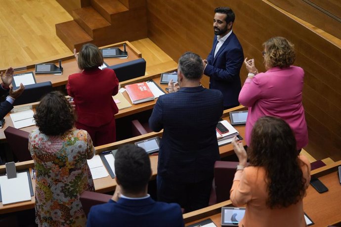 El portavoz del PSPV en las Cortes, José Muñoz, durante un debate de política general en Les Corts