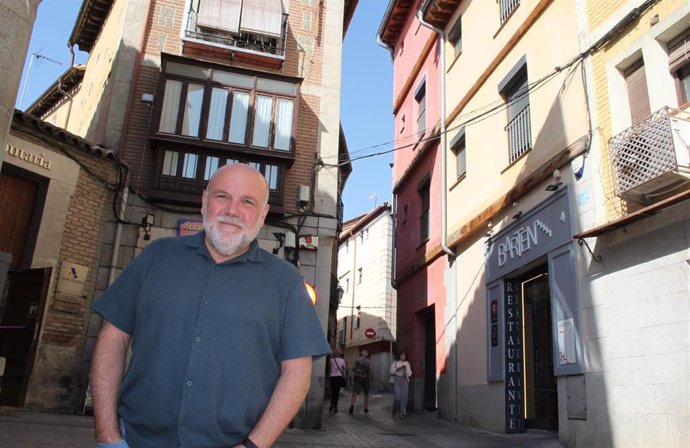 Izquierda Unida Toledo reclama la retirada del cableado en el Casco Histórico