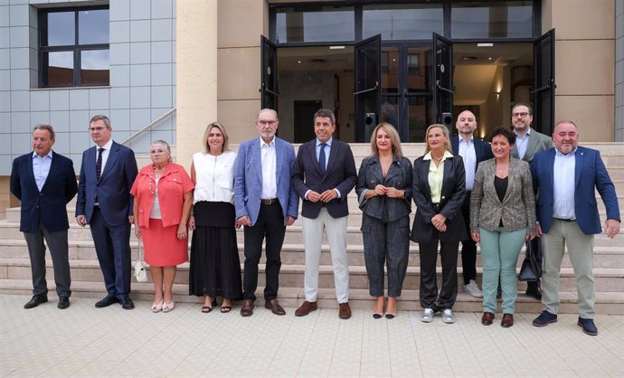 El presidente de ASCER, Vicente Nomdedeu,  junto a Carlos Mazón y Marta Barrachina, entre otros