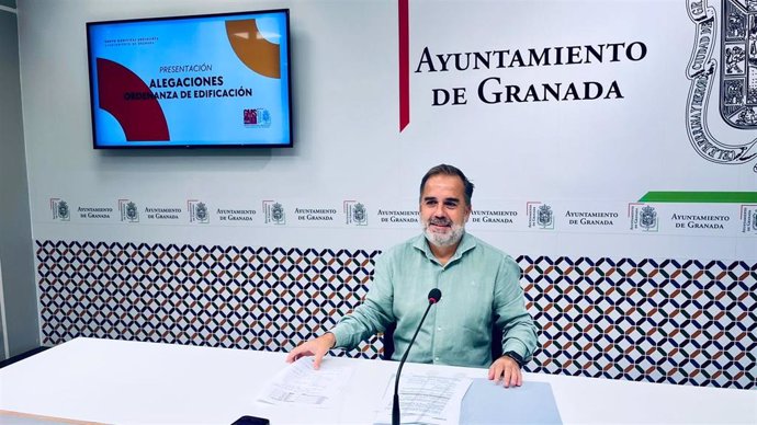 El viceportavoz del PSOE en el Ayuntamiento de Granada Jacobo Calvo