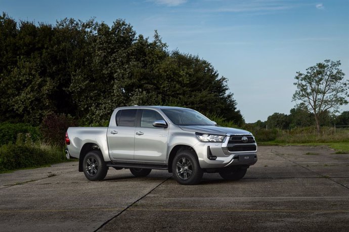 Toyota lanza una versión 'mild hybrid' de su 'pick-up' Hilux de 48 V.