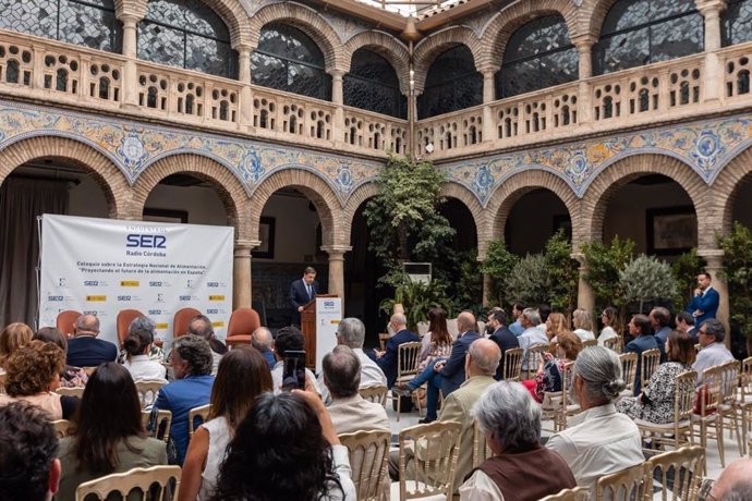 El ministro de Agricultura, Pesca y Alimentación, Luis Planas, en el foro sobre  la Estrategia Nacional de Alimentación (ENA).