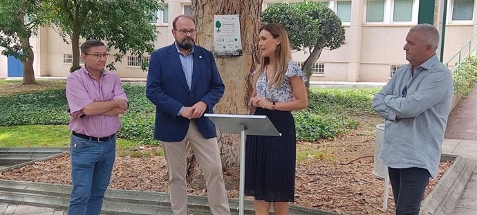 Lara durante el acto de reconocimiento de árboles singulares en la UJA