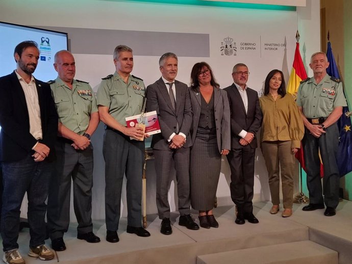 SEO/BirdLife entrega a Marlaska un premio europeo por la labor de la Guardia Civil contra delitos medioambientales.