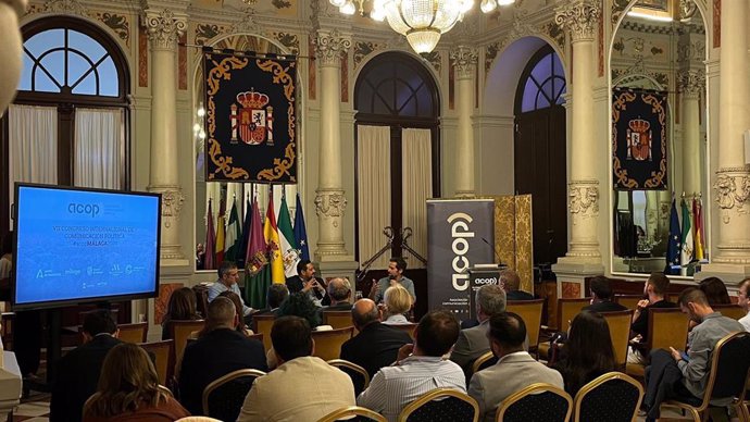 El vicesecretario de Cultura y portavoz del Partido Popular, Borja Sémper, junto al exdiputado socialista, Eduardo Madina