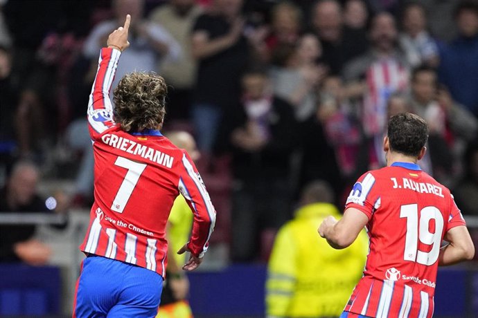 Antoine Griezmann celebra su gol en el Atlético de Madrid-RB Leipzig de la Liga de Campeones 24-25