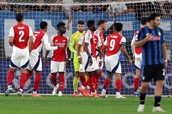 Fútbol/Champions.- (Crónica) David Raya sostiene al Arsenal contra el Atalanta y el Bayer golea en De Kuip