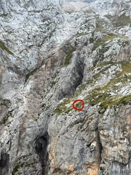 Rescatados en helicóptero dos montañeros belgas perdidos en una zona peligrosa de Picos de Europa