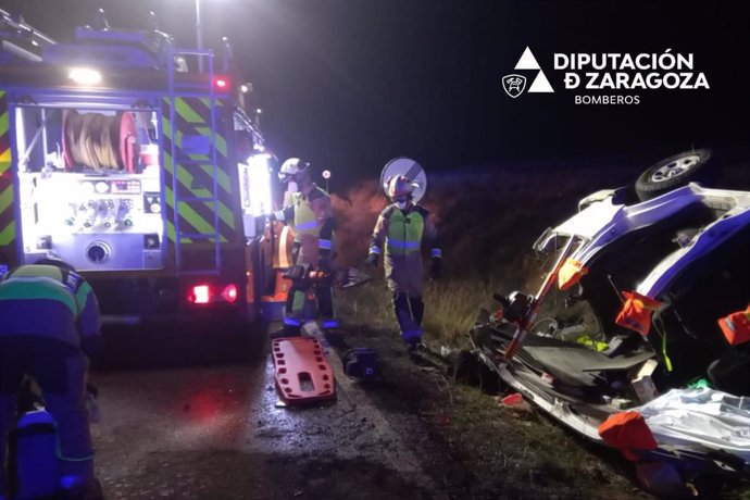 Una persona ha fallecido tras salirse de la vía en la A-2306 entre Moyuela y Azuara (Zaragoza).