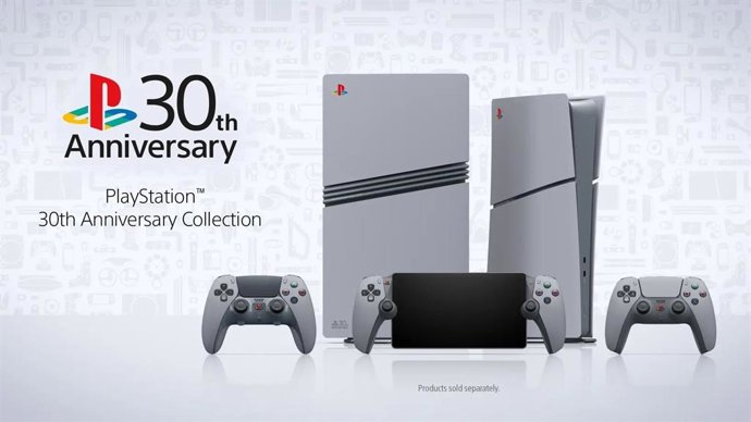 Las nuevas versiones de las consolas PlayStation 5 y 5 Pro para la edición limitada del 30 aniversario de PlayStation.