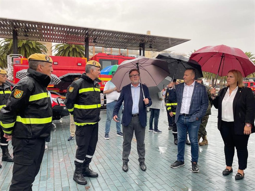 El subdelegado del Gobierno en Tarragona, Santiago Castell, visita en Salou la campaña 'UMEdula'