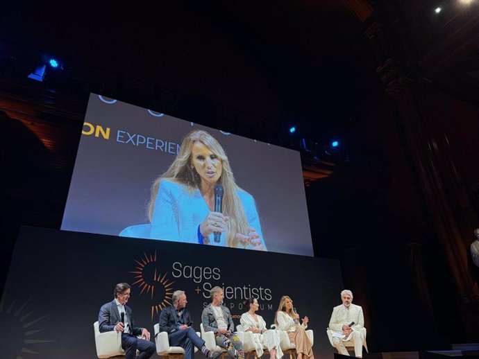 La directora insular de Turismo para la Demanda y la Hospitalidad del Consell de Mallorca, Susanna Sciacovelli, interviene en el panel 'Destinos Sostenibles, Integrando Bienestar y Turismo'.