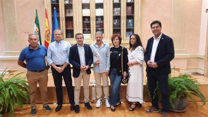 La Diputación de Badajoz firma con los sindicatos la revisión de su RPT.