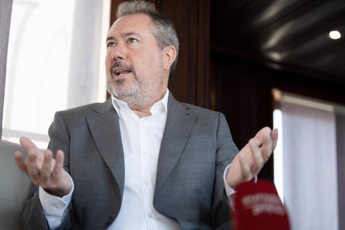 El secretario general del PSOE-A, Juan Espadas, durante la entrevista concedida a Europa Press. A 13 de septiembre de 2024, en Sevilla (Andalucía, España). (Foto de archivo).