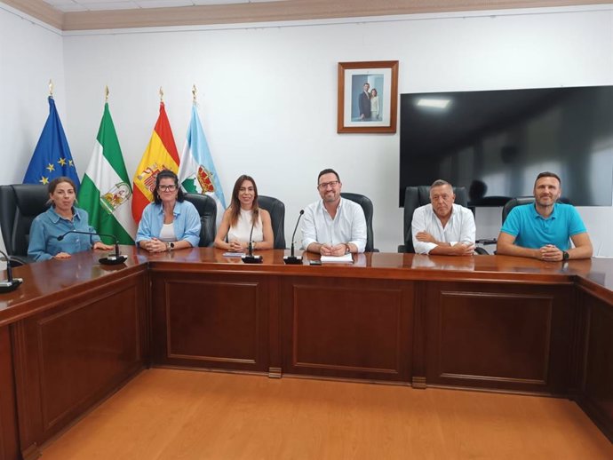 La delegada territorial de Justicia, Administración Local y Función Pública, Teresa Pardo, visita Sierra de Yeguas.