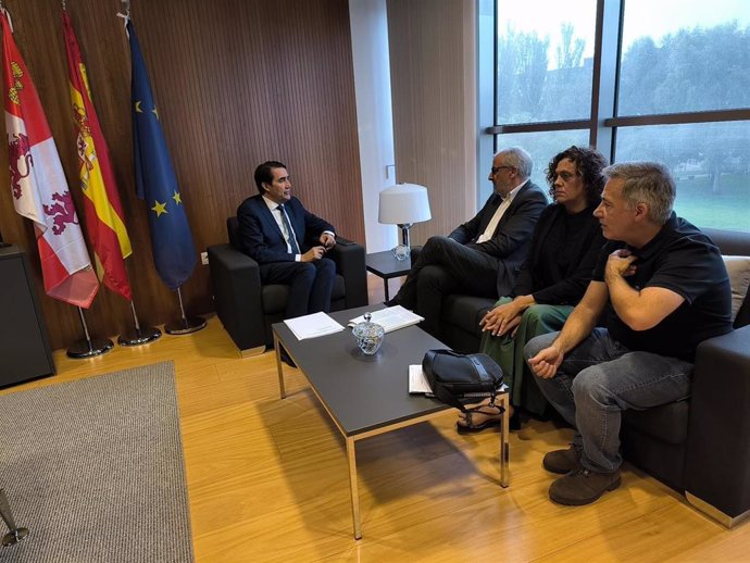 El consejero de Medio Ambiente de la Junta de Castilla y León, Juan Carlos Suárez-Quiñones, durante su reunión este viernes con la delegación del Consejo Comarcal del Bierzo.