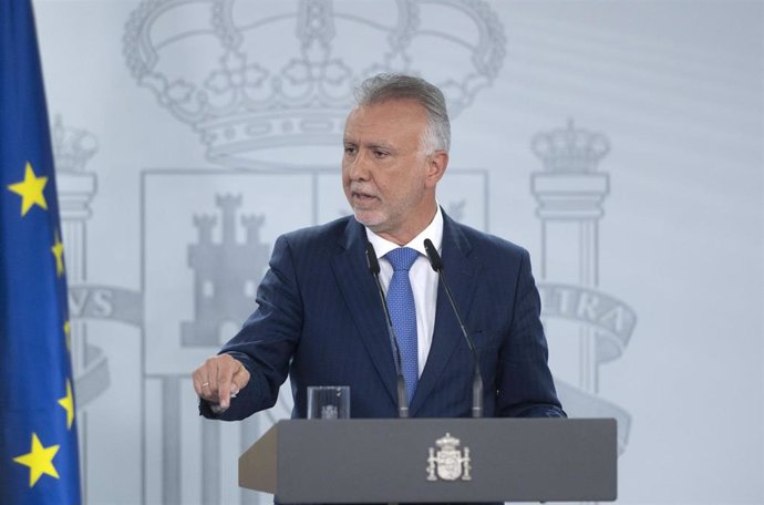 El ministro de Política Territorial, Ángel Víctor Torres, durante una rueda de prensa, en el Palacio de La Moncloa, a 20 de septiembre de 2024, en Madrid (España). Durante la comparecencia, que se ha producido tras el encuentro entre el lehendakari y el p