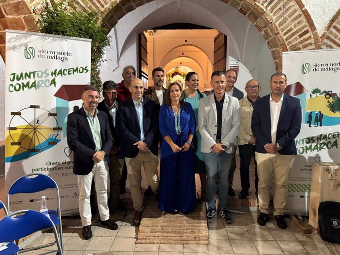 Representantes institucionales durante el acto de presentación de la estrategia Leader para la Sierra Norte de Málaga.