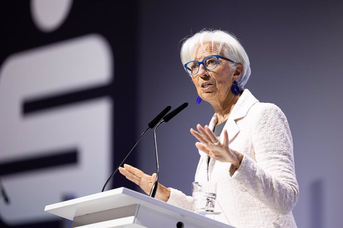 Archivo - 01 June 2023, Lower Saxony, Hanover: Christine Lagarde, President of the European Central Bank (ECB), speaks at the German Savings Banks Day. Photo: Michael Matthey/dpa