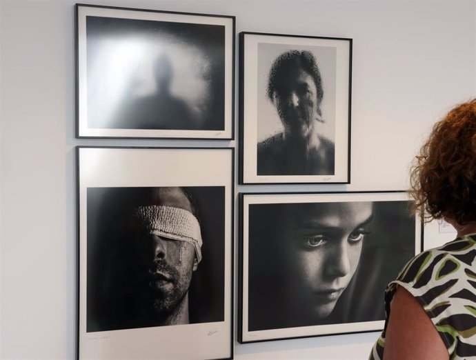 La Diputación de Málaga acoge una muestra de los trabajos fotográficos de Aula7 con motivo de su 40 aniversario.