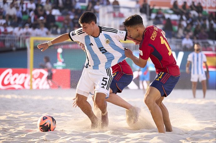 Archivo - Imagen del partido entre las selecciones de España y Argentina en el Mundial de Fútbol Playa de 2024