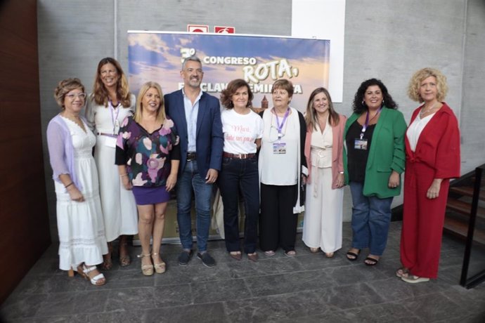 La secretaria de Política Institucional y Relaciones con las Organizaciones Sociales del PSOE-A, Irene García, ha participado en el congreso 'Rota, en clave feminista'.