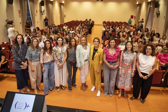 Conferencia 'La renuncia no es la solución', a cargo de Laura Baena del Club de Malasmadres.