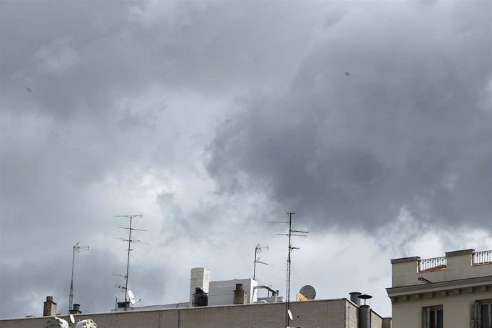 Archivo - Nublado, nubes, tormenta. Recurso.