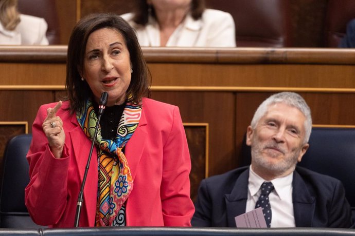 Archivo - La ministra de Defensa, Margarita Robles, interviene durante una sesión de control al Gobierno, en el Congreso de los Diputados, a 10 de abril de 2024, en Madrid (España). El presidente del Gobierno comparece ante el Pleno hoy para informar, a p