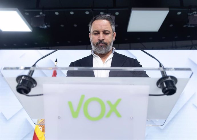 Archivo - El líder de Vox, Santiago Abascal, durante una rueda de prensa posterior al Comité de Acción Política del partido, en la sede de VOX.