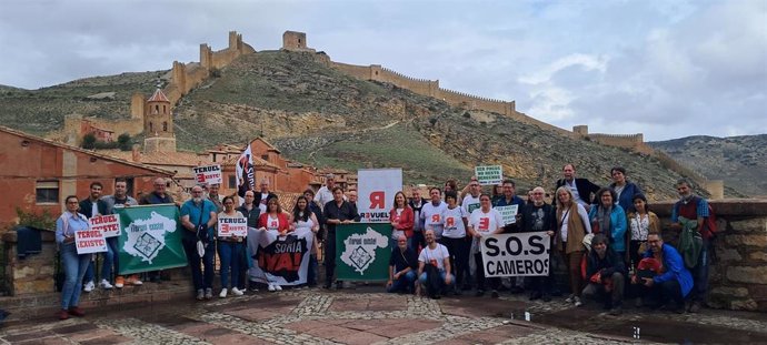 Participantes en la asamblea de la España Vaciada celebrada este fin de semana en Albarracón (Teruel)