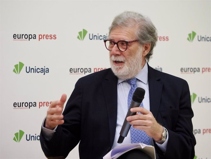 El presidente de la CEOE Castilla y León, Santiago Aparicio, participa en los Encuentros Informativos de Europa Press y Unicaja, a 23 de septiembre de 2024, en Valladolid, Castilla y León (España).