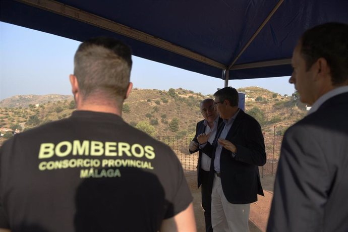 Colocación de la primera piedra del parque de bomberos de Rincon de la Victoria.