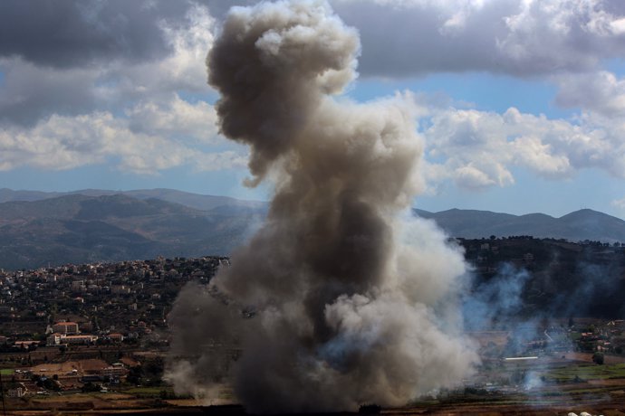 Humo de los bombardeos israelíes en la zona del sur de líbano de Marjayoun. 