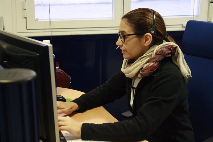 Archivo - Oficina, Gente Trabajando, 112, Tecnología, Operadora, Emergencias sanitarias