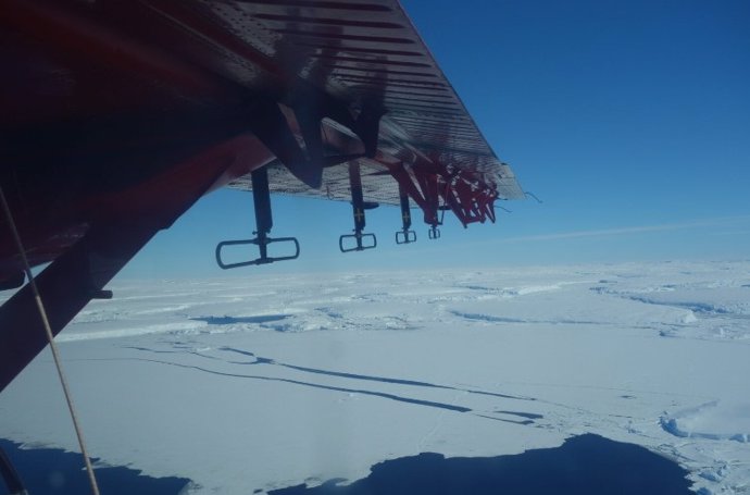 Vuelo sobre el glaciar Thwaites