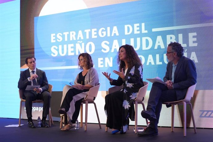 Expertos y políticos advierten de los efectos en el sueño de factores como la renta y el nivel educativo, en el Encuentro Informativo 'Estrategia del sueño saludable en Andalucía', organizada por Alianza por el Sueño y a Europa Press.