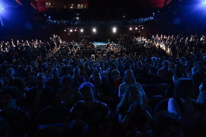 Púbico en el Festival de Cine de San Sebastián