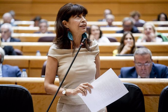 La ministra de Igualdad, Ana Redondo, durante una sesión plenaria en el Senado, a 10 de septiembre de 2024, en Madrid (España). 