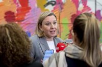 Blanco niega que CyL haga "caja" con la dependencia y avisa del "déficit" de inversión del Gobierno