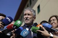 Marlaska anuncia la deportación de los solicitantes de asilo en Barajas que alegan ser saharauis si la ley no les ampara