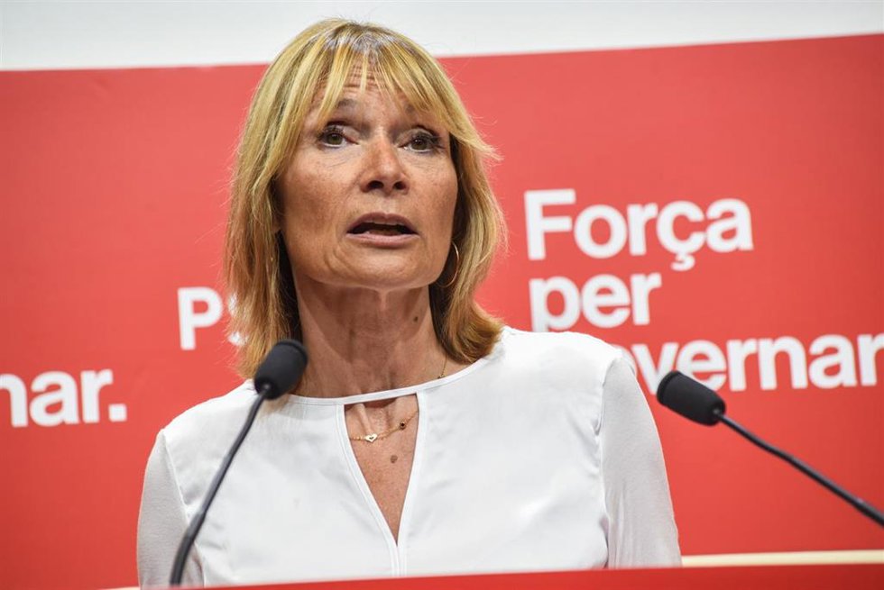 Archivo - La portavoz del PSC, Llusa Moret, en una rueda de prensa en la sede del PSC en Barcelona (Catalunya)