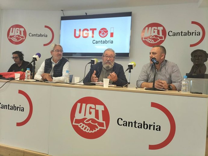 El exsecretario general de UGT Cándido Méndez presenta su libro en la sede del sindicato en Santander