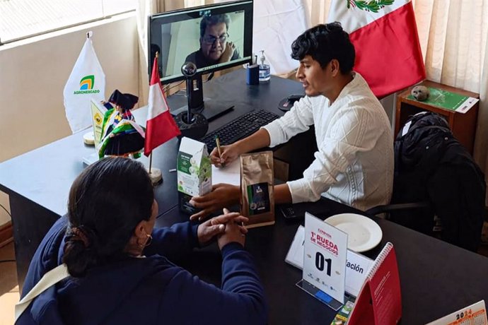 Rueda de negocios en Puno.