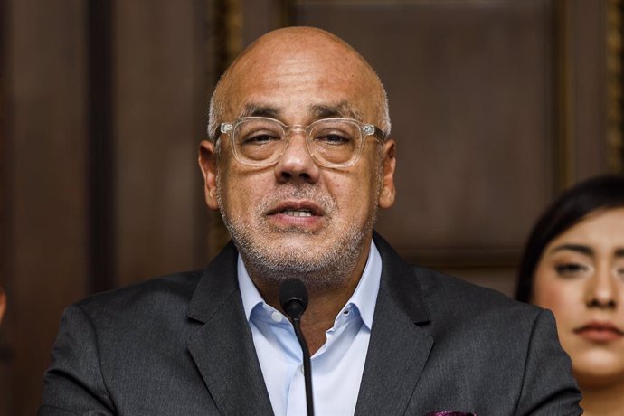 Archivo - 19 October 2023, Venezuela, Caracas: Speaker of Venezuela's parliament Jorge Rodriguez speaks during a press conference after the US government eased sanctions on Venezuela's energy and gas sector. Photo: Pedro Rances Mattey/dpa