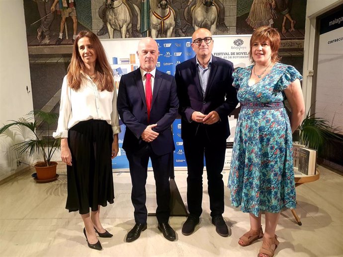 El festival ha sido presentado por el diputado de Cultura,  Manuel López Mestanza, la jefa de servicio de la biblioteca, Juana Moreno, la directora de Málaga Negra, Inés Ruiz Luque, y el responsable de Literatura de Fundación Unicaja, Francisco Cañadas.