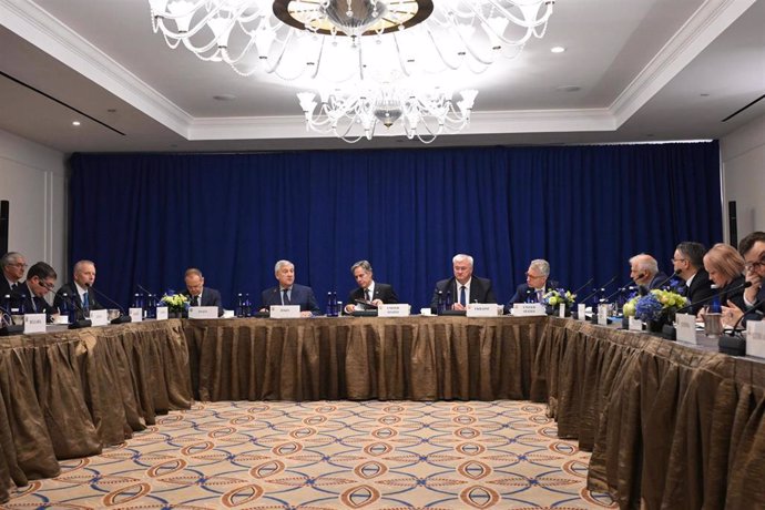 Imagen de archivo de representantes del G7 durante una reunión en Nueva York sobre energía en Ucrania. Al encuentro ha asistido también el ministro de Exteriores ucraniano.