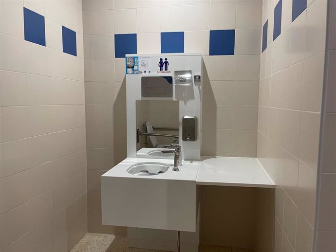 Baño adaptado para pacientes ostomizados en el Hospital de Badajoz